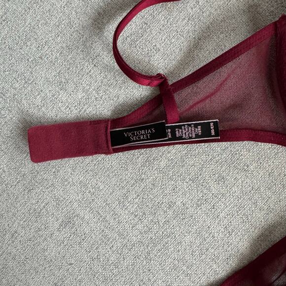 Victoria’s Secret Very Sexy Push-up Bra with High Neck in size 32D - Picture 4 of 5